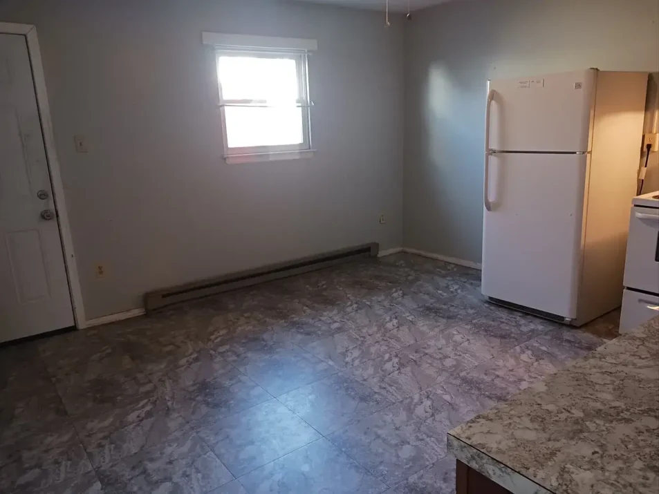 Large modern kitchen inside Taneytown MD rental home near Westminster